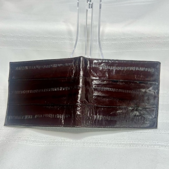 VTG Genuine Eel Skin Burgundy Bifold Wallet Never Used - Picture 5 of 9